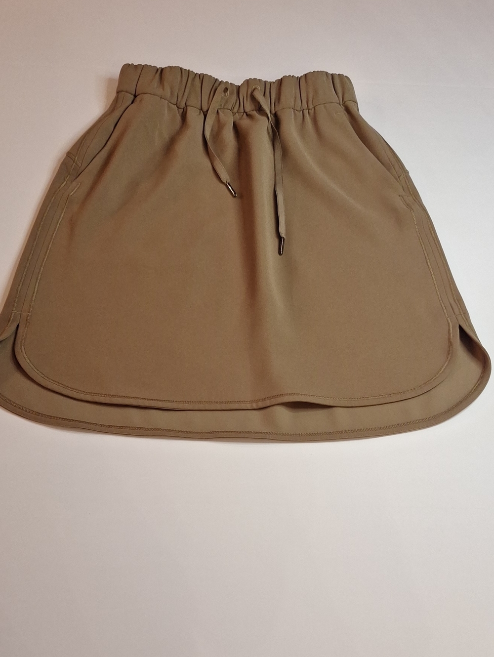 #985 Lululemon Skirt Size 4